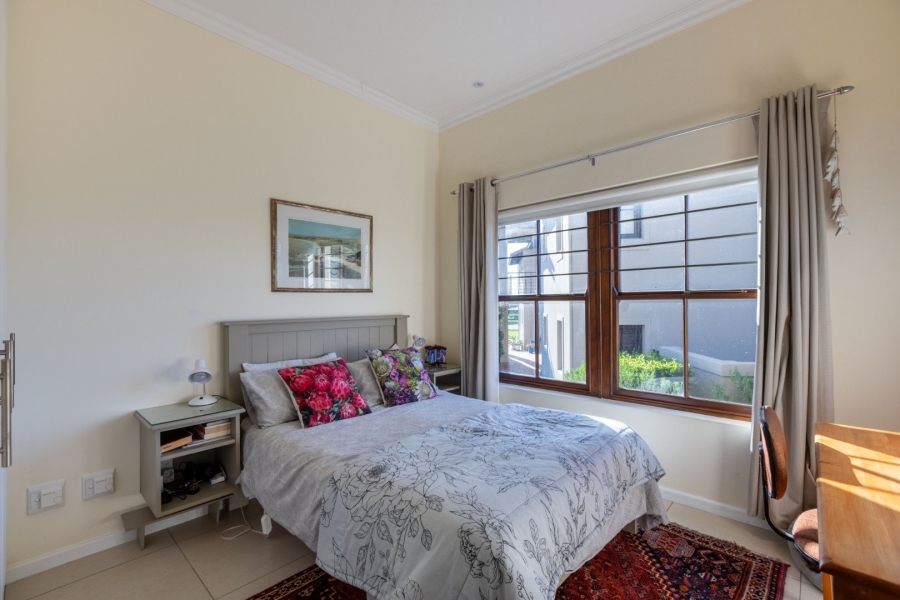 3 Bedroom Property for Sale in Whale Rock Gardens Western Cape